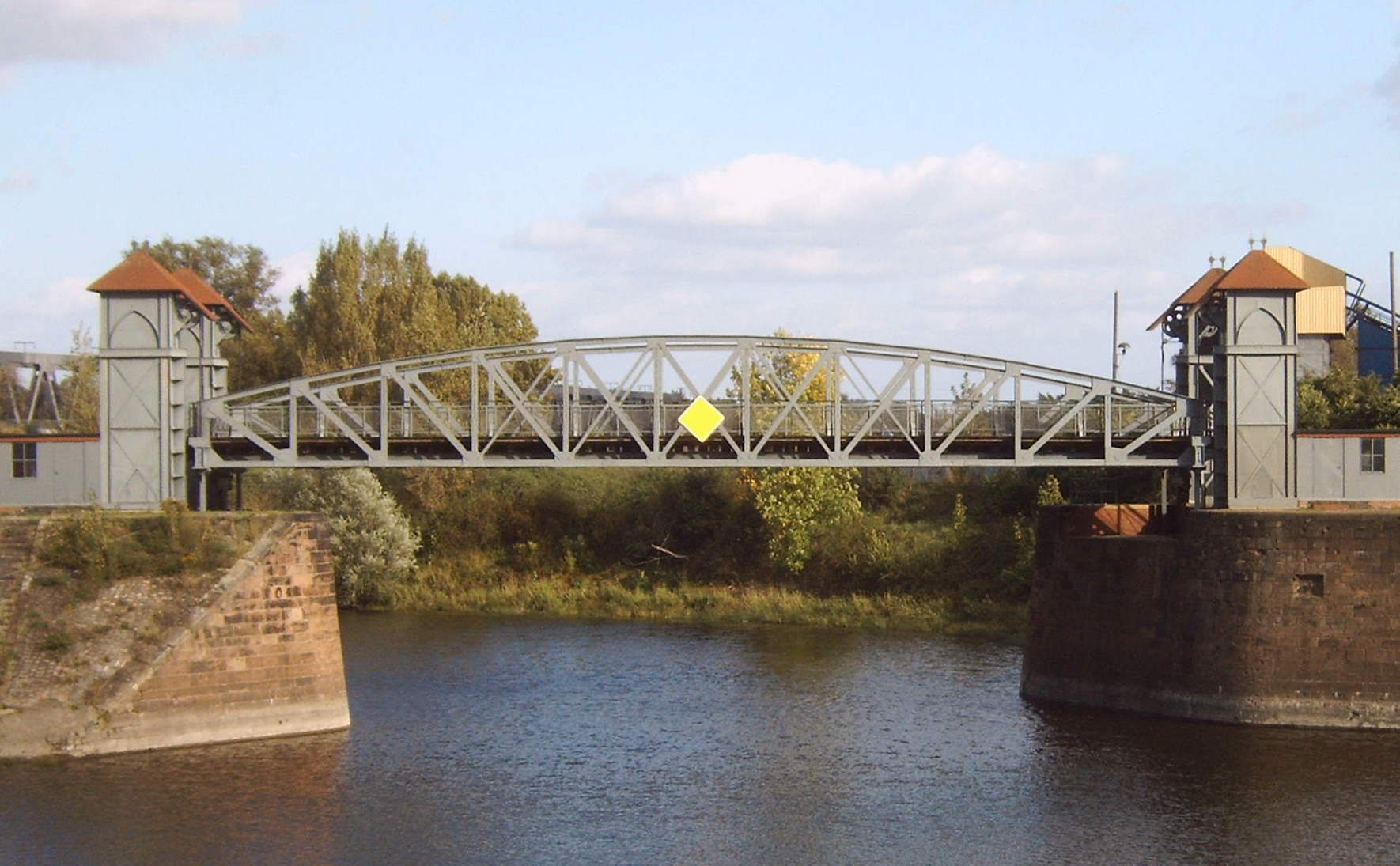 Hubbrücke Handelshafen